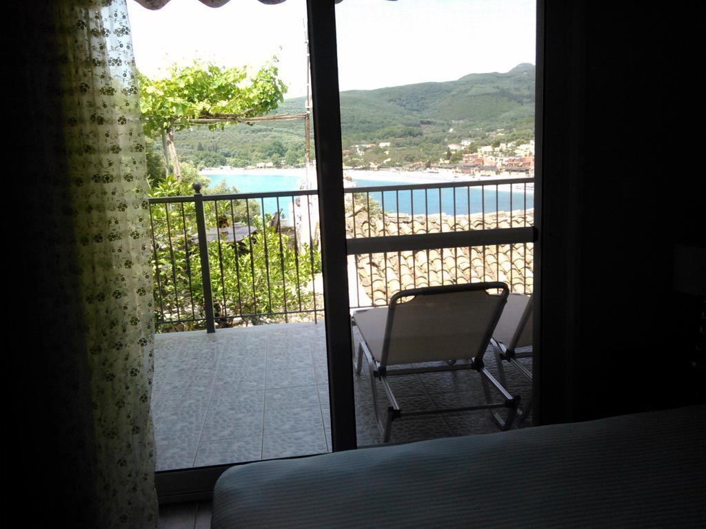 Paraskevi'S Luxury Studios Parga Habitación foto
